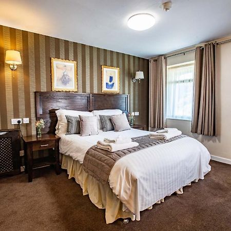 The Red Lion Hotel York Bagian luar foto