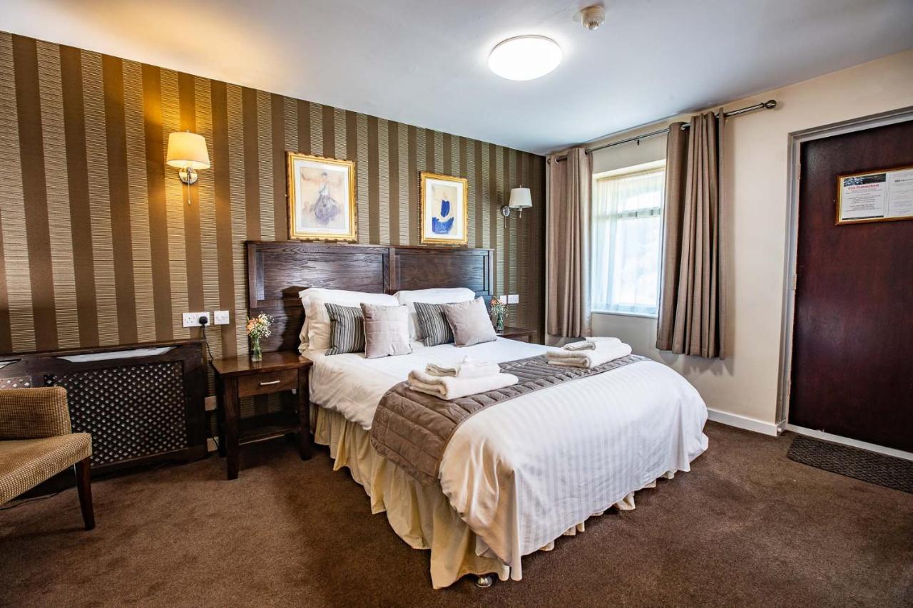 The Red Lion Hotel York Bagian luar foto
