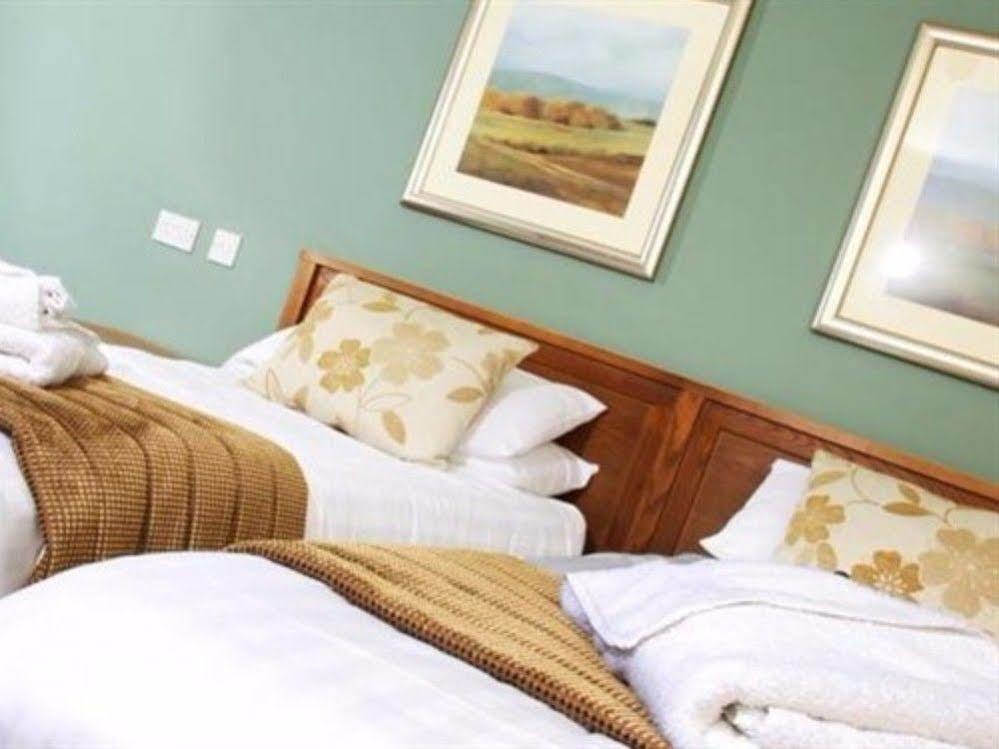 The Red Lion Hotel York Bagian luar foto